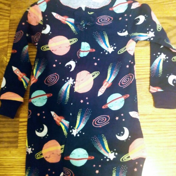 Baby girls size 6-9 months Simply Carter's sleeper - Picture 4 of 7